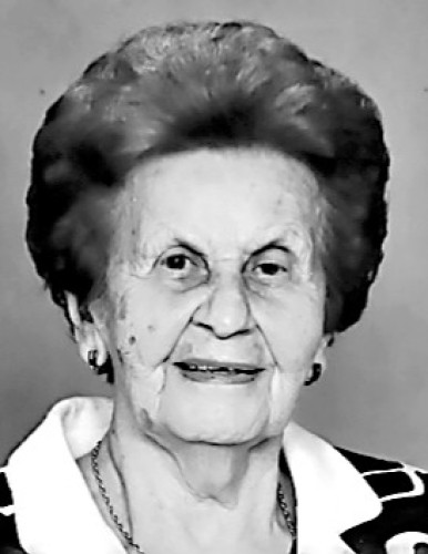 Вера Микић<br>рођена Васић